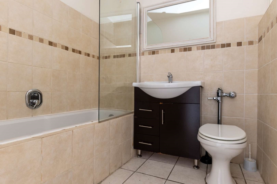 2 Bedroom Property for Sale in Three Anchor Bay Western Cape